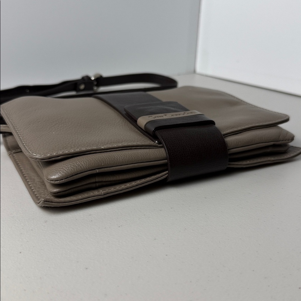 Guy Laroche Designer Leather Crossbody Bag Beige‑Grey and Dark Brown - Picture 4 of 16